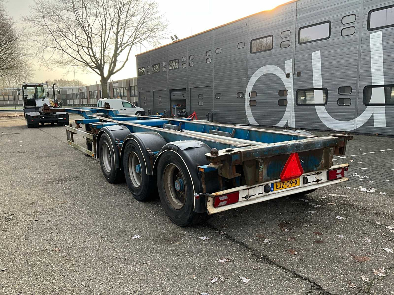 2001 HRD NT CON CONTAINER CHASSIS LJZ-09-X - Semitrailer: bild 3 2001 HRD NT CON CONTAINER CHASSIS LJZ-09-X - Semitrailer: bild 3