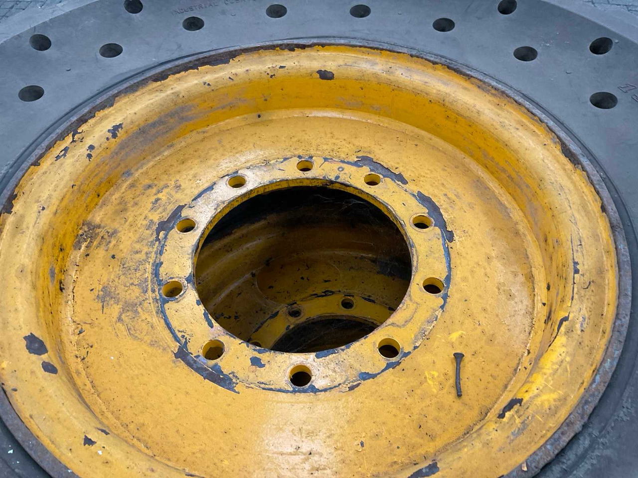 Shun Gin JCB verreiker - Däck och fälgar för Traktor: bild 4 Shun Gin JCB verreiker - Däck och fälgar för Traktor: bild 4