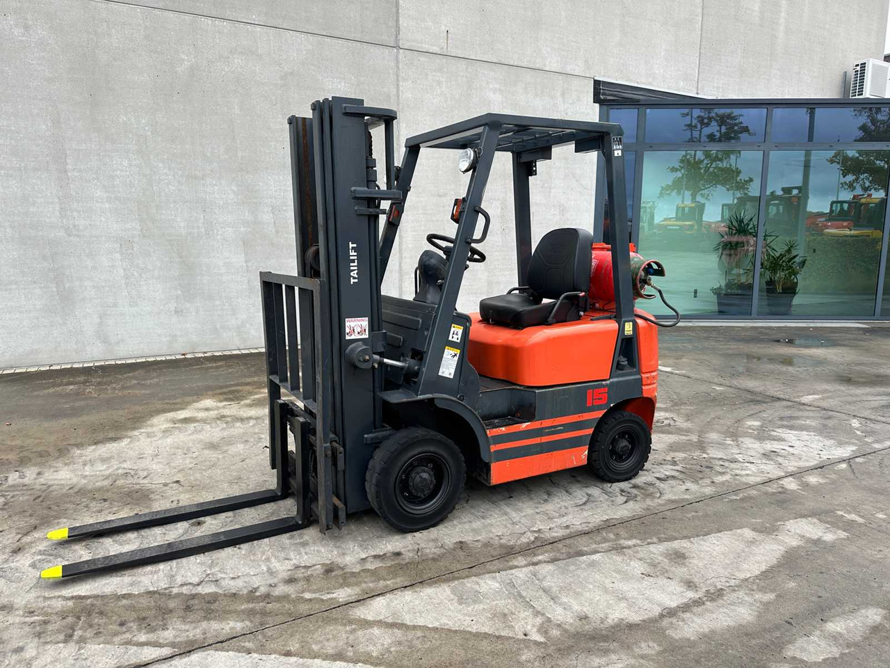 TAILIFT - 2008 - FG15 - FORKLIFT TRUCK - Motviktstruck: bild 1 TAILIFT - 2008 - FG15 - FORKLIFT TRUCK - Motviktstruck: bild 1