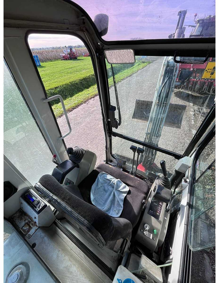 TAKEUCHI TB016 MINI EXCAVATOR - Minigrävmaskin: bild 4 TAKEUCHI TB016 MINI EXCAVATOR - Minigrävmaskin: bild 4