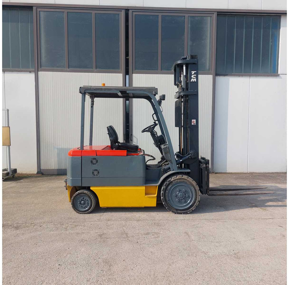 TCM - FHB30-6 - 30 Q FORKLIFT - 2000 - Motviktstruck: bild 1 TCM - FHB30-6 - 30 Q FORKLIFT - 2000 - Motviktstruck: bild 1