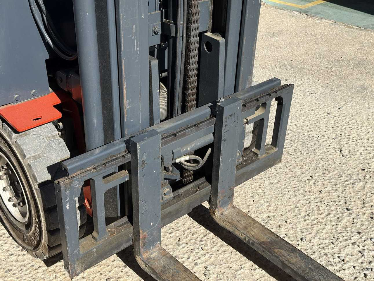 TECNA TSD - 30S ELECTRIC FORKLIFT - Motviktstruck: bild 4 TECNA TSD - 30S ELECTRIC FORKLIFT - Motviktstruck: bild 4