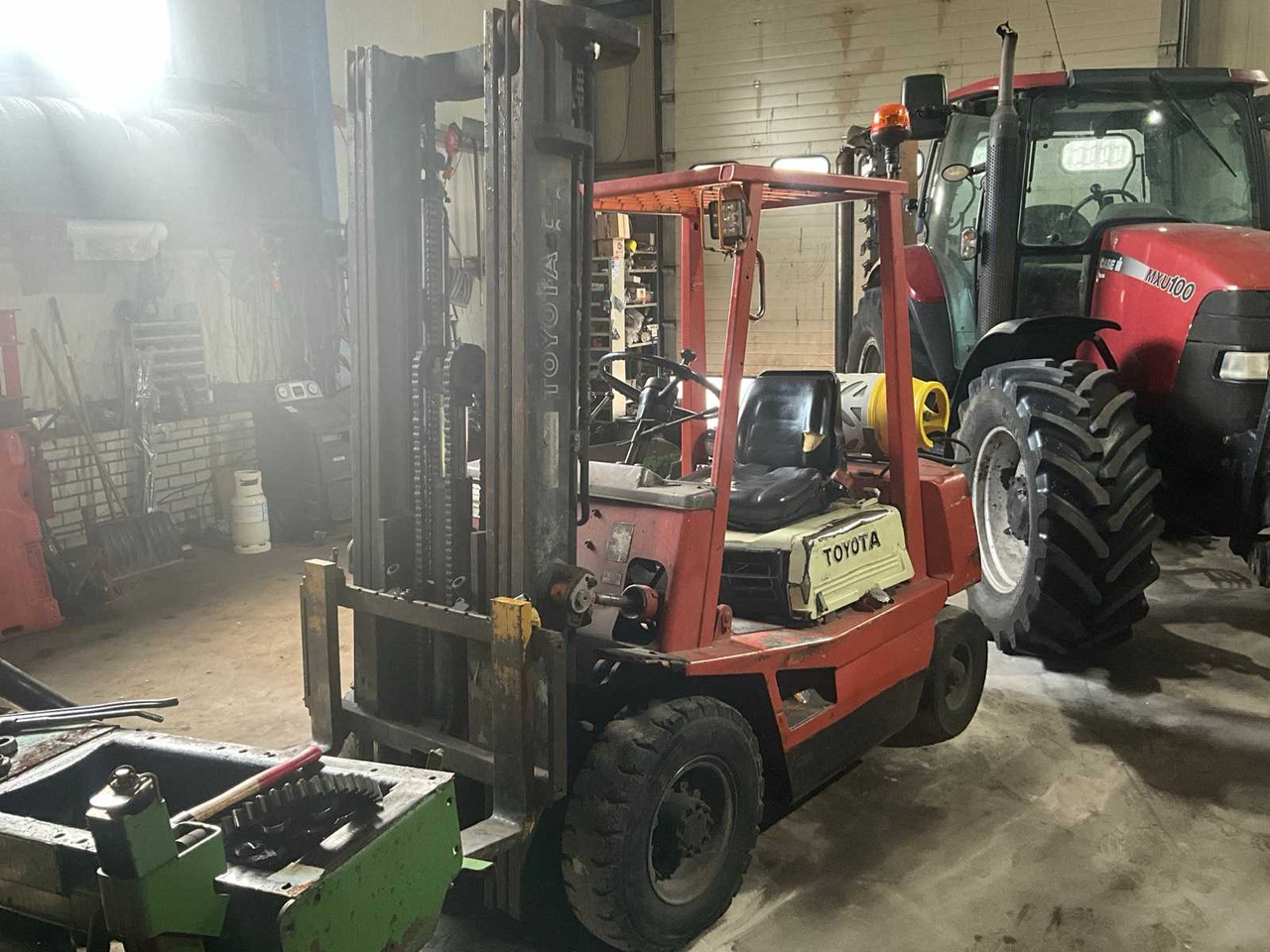 TOYOTA - 42-4FG20 - FORKLIFT TRUCK - Motviktstruck: bild 3 TOYOTA - 42-4FG20 - FORKLIFT TRUCK - Motviktstruck: bild 3