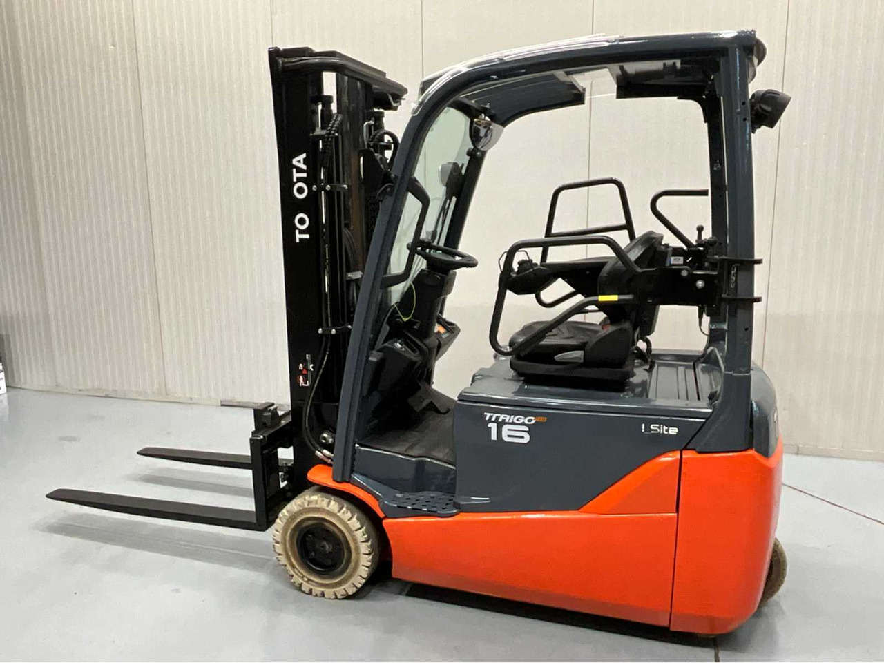 TOYOTA - 8FBE16T - FORKLIFT 2018- FREELIFT - SIDESHIFT - PLASTIC ROOF - 4TH FUNCTION - Motviktstruck: bild 3 TOYOTA - 8FBE16T - FORKLIFT 2018- FREELIFT - SIDESHIFT - PLASTIC ROOF - 4TH FUNCTION - Motviktstruck: bild 3
