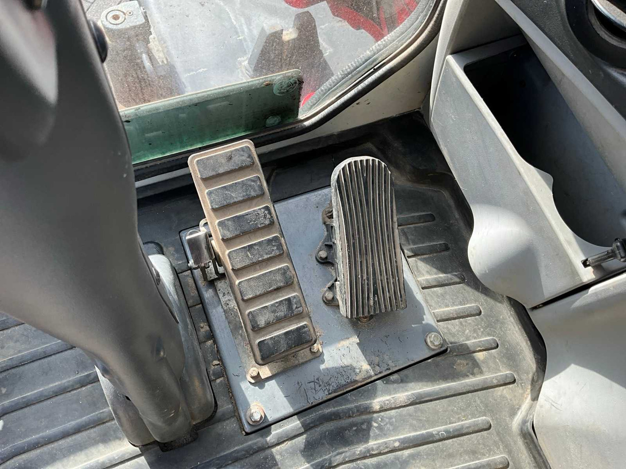 Grävmaskin på däck Takeuchi TB295W: bild 23 Grävmaskin på däck Takeuchi TB295W: bild 23