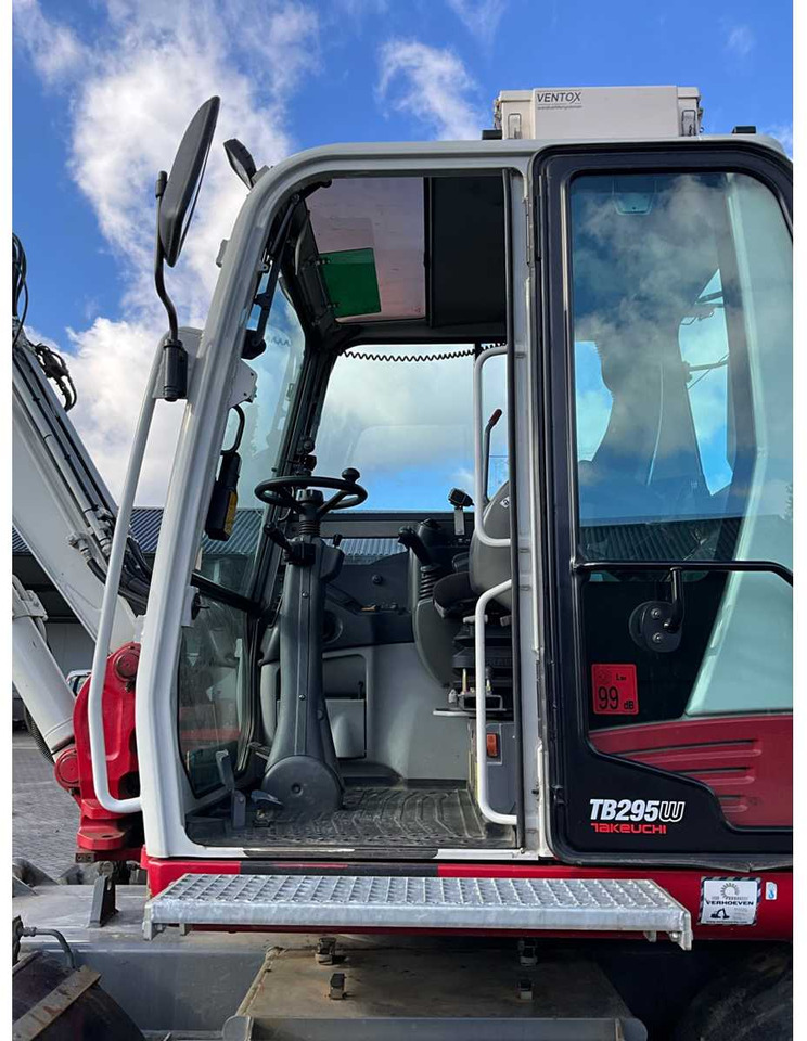 Grävmaskin på däck Takeuchi TB295W: bild 13 Grävmaskin på däck Takeuchi TB295W: bild 13