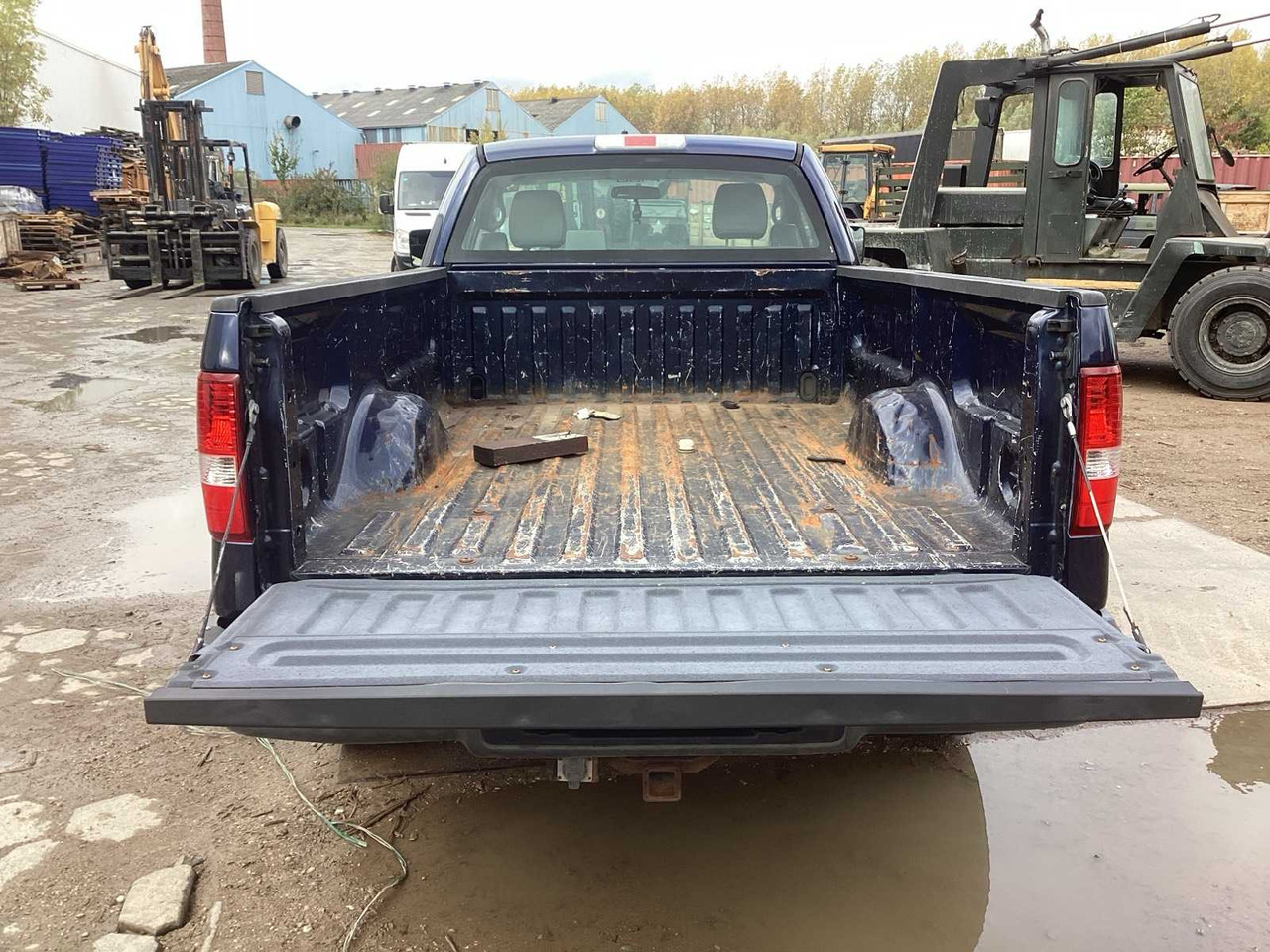 2005 FORD PICKUP F 150 XL COMMERCIAL VEHICLE - Transportbil: bild 5 2005 FORD PICKUP F 150 XL COMMERCIAL VEHICLE - Transportbil: bild 5