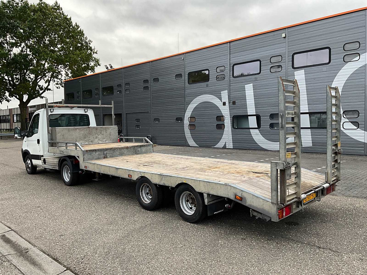 2006 IVECO DAILY 35C18 WITH VELDHUIZEN SEMI-TRAILER BE COMBINATION - Transportbil: bild 3 2006 IVECO DAILY 35C18 WITH VELDHUIZEN SEMI-TRAILER BE COMBINATION - Transportbil: bild 3