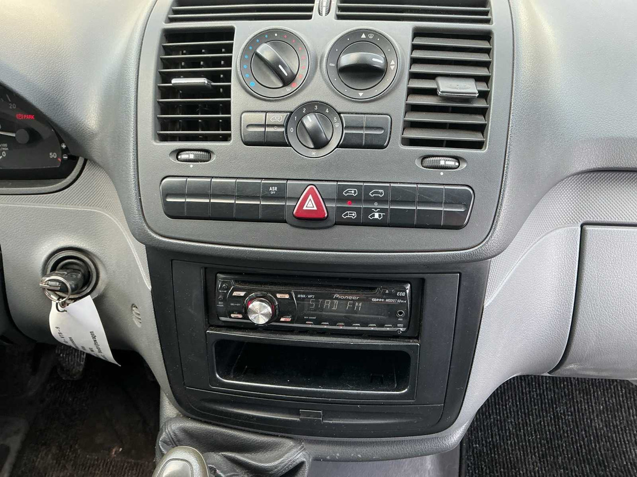 Transportbil 2008 - MERCEDES-BENZ - VITO - 109 CDI 320 AMIGO - COMMERCIAL VEHICLE: bild 9 Transportbil 2008 - MERCEDES-BENZ - VITO - 109 CDI 320 AMIGO - COMMERCIAL VEHICLE: bild 9