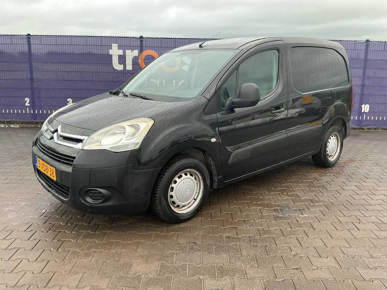 2009 - CITROEN - BERLINGO - 1.6 HDI 500 COMFORT - COMMERCIAL VEHICLE - Transportbil: bild 1 2009 - CITROEN - BERLINGO - 1.6 HDI 500 COMFORT - COMMERCIAL VEHICLE - Transportbil: bild 1