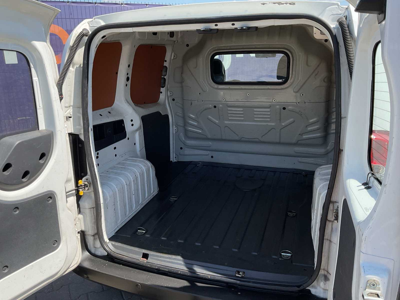 2009 - FIAT - FIORINO - 1.3 MJ SX - COMMERCIAL VEHICLE - Transportbil: bild 5 2009 - FIAT - FIORINO - 1.3 MJ SX - COMMERCIAL VEHICLE - Transportbil: bild 5