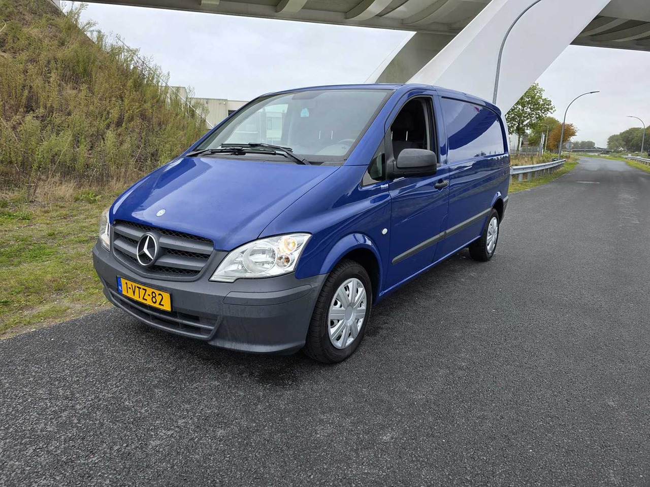2012 MERCEDES-BENZ VITO COMMERCIAL VEHICLE - Transportbil: bild 1 2012 MERCEDES-BENZ VITO COMMERCIAL VEHICLE - Transportbil: bild 1