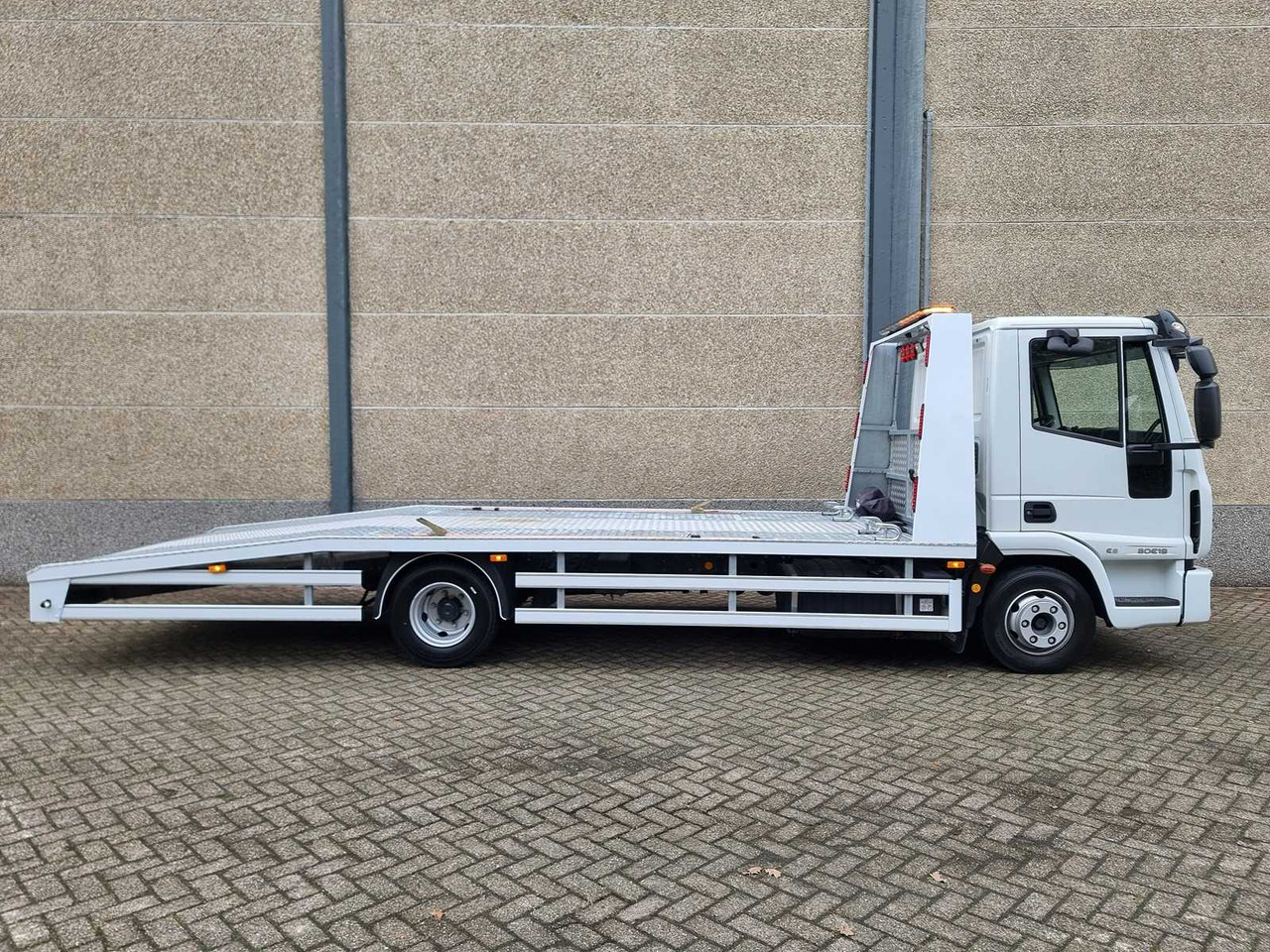 2015 IVECO EUROCARGO 80 E6 80E19 RAMP / TRUCK - Transportbil: bild 4 2015 IVECO EUROCARGO 80 E6 80E19 RAMP / TRUCK - Transportbil: bild 4