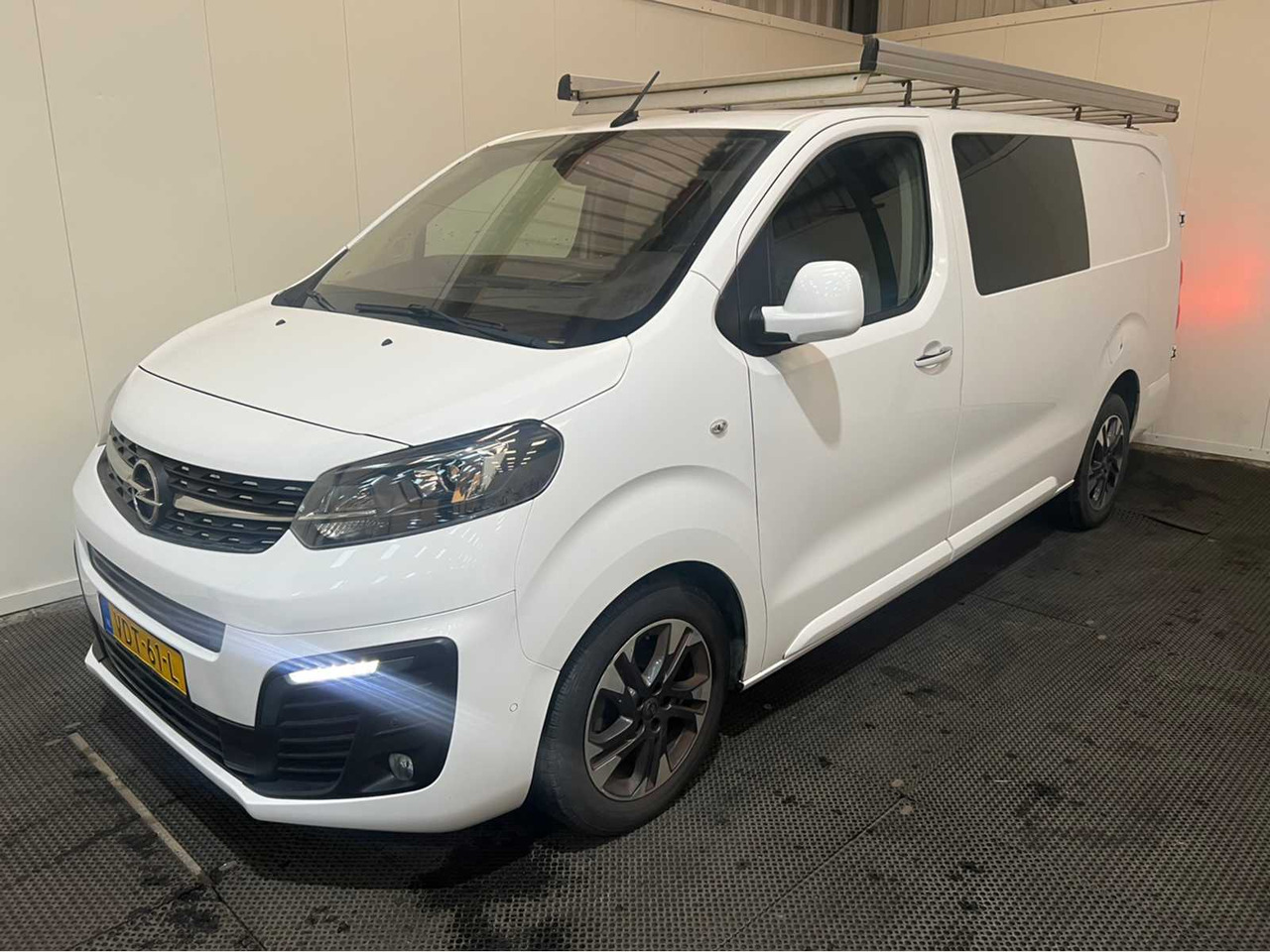 OPEL - VIVARO L3 - DOUBLE CAB - AUTOMATIC - 180 HP - COMMERCIAL VEHICLE - 2019 - Transportbil: bild 1 OPEL - VIVARO L3 - DOUBLE CAB - AUTOMATIC - 180 HP - COMMERCIAL VEHICLE - 2019 - Transportbil: bild 1