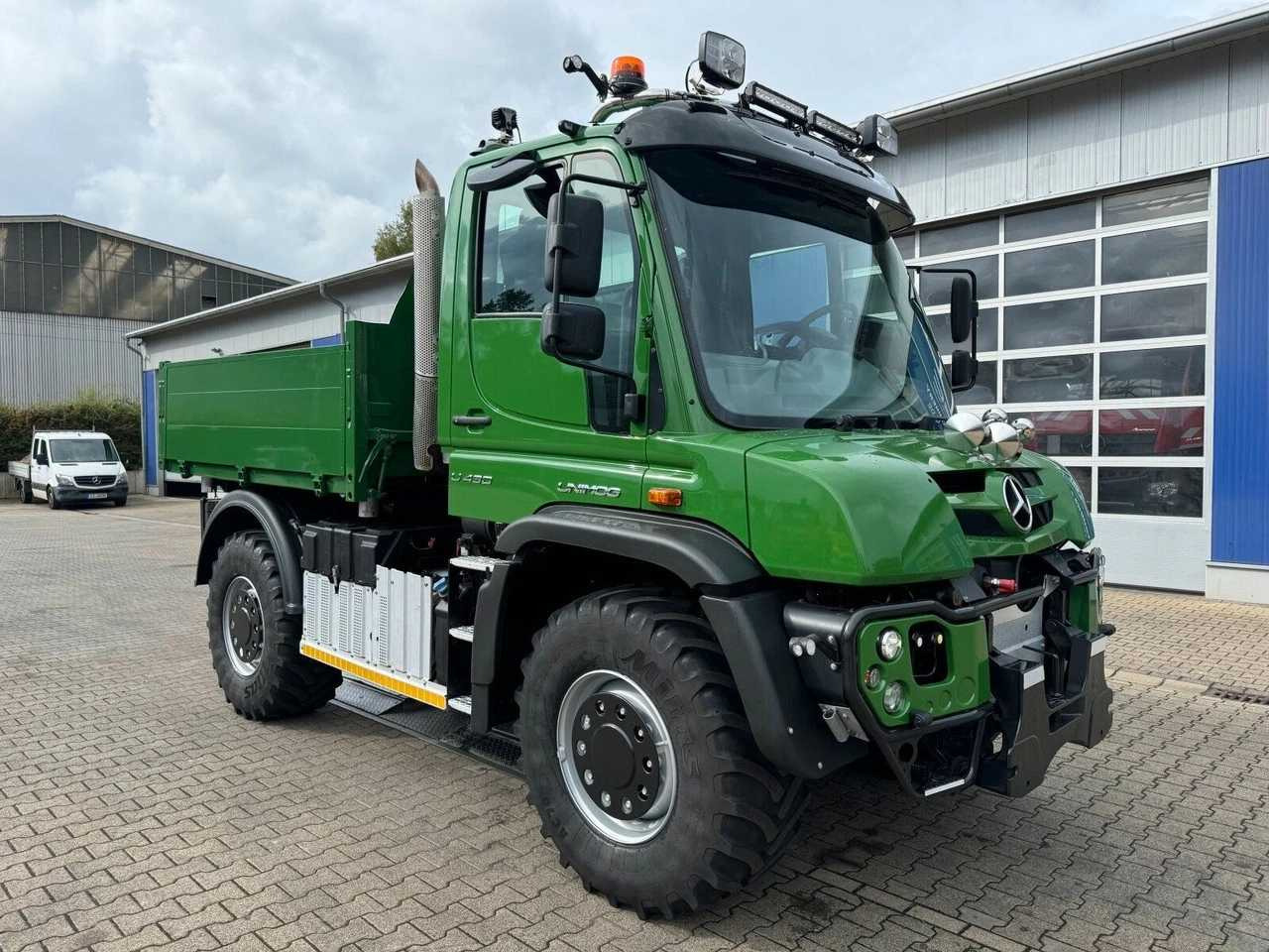 UNIMOG - 2018 - U430 - DUMPER - Minitippbil: bild 2 UNIMOG - 2018 - U430 - DUMPER - Minitippbil: bild 2