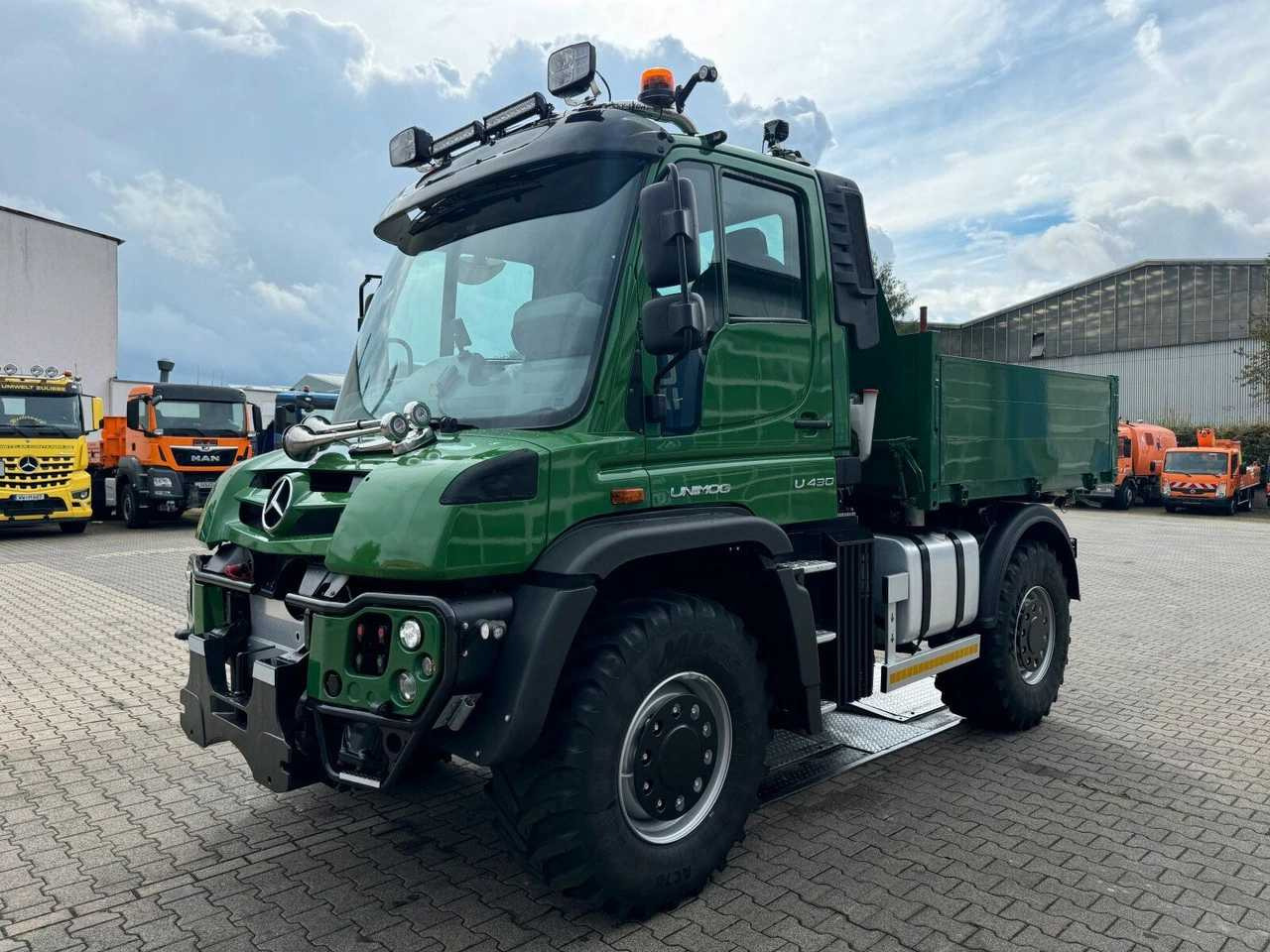 UNIMOG - 2018 - U430 - DUMPER - Minitippbil: bild 1 UNIMOG - 2018 - U430 - DUMPER - Minitippbil: bild 1