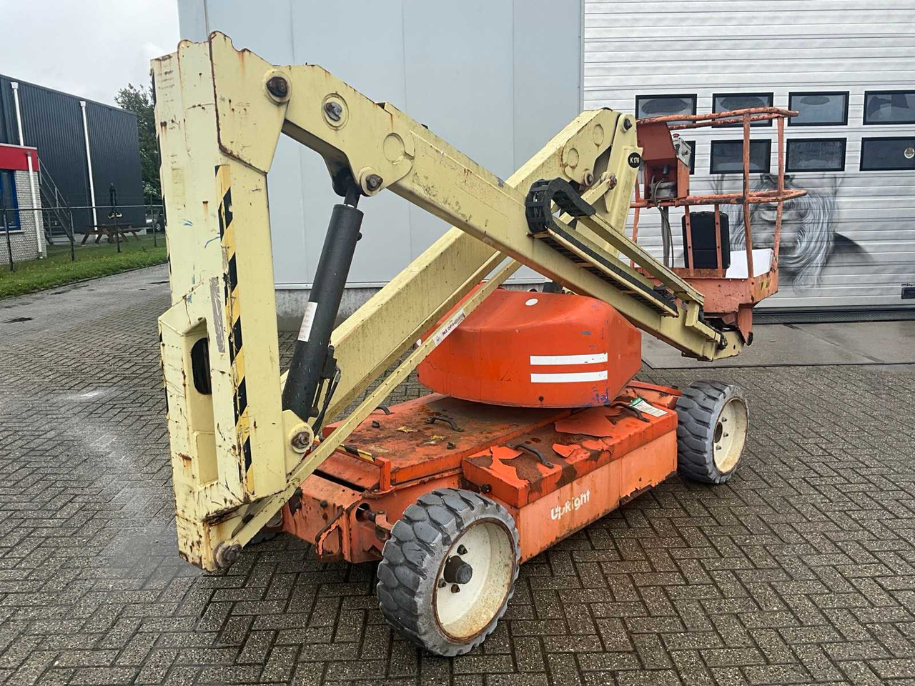 "UPRIGHT" - AB38N - ARTICULATED TELESCOPIC BOOM LIFT - 2007 - Lift: bild 1 "UPRIGHT" - AB38N - ARTICULATED TELESCOPIC BOOM LIFT - 2007 - Lift: bild 1