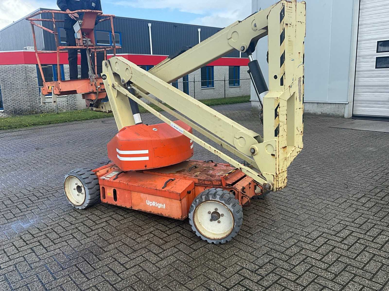 "UPRIGHT" - AB38N - ARTICULATED TELESCOPIC BOOM LIFT - 2007 - Lift: bild 4 "UPRIGHT" - AB38N - ARTICULATED TELESCOPIC BOOM LIFT - 2007 - Lift: bild 4