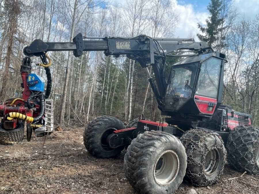 VALMET - 911 - HARVESTER - 1998 - Skördetröska: bild 2 VALMET - 911 - HARVESTER - 1998 - Skördetröska: bild 2