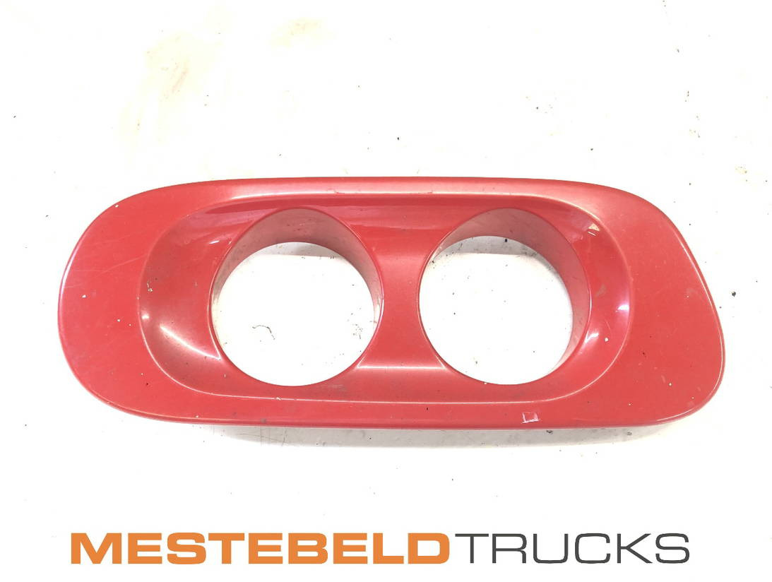 DAF Afdekplaat mis/verstraler rechts - Ljus/ Belysning för Lastbil: bild 1 DAF Afdekplaat mis/verstraler rechts - Ljus/ Belysning för Lastbil: bild 1