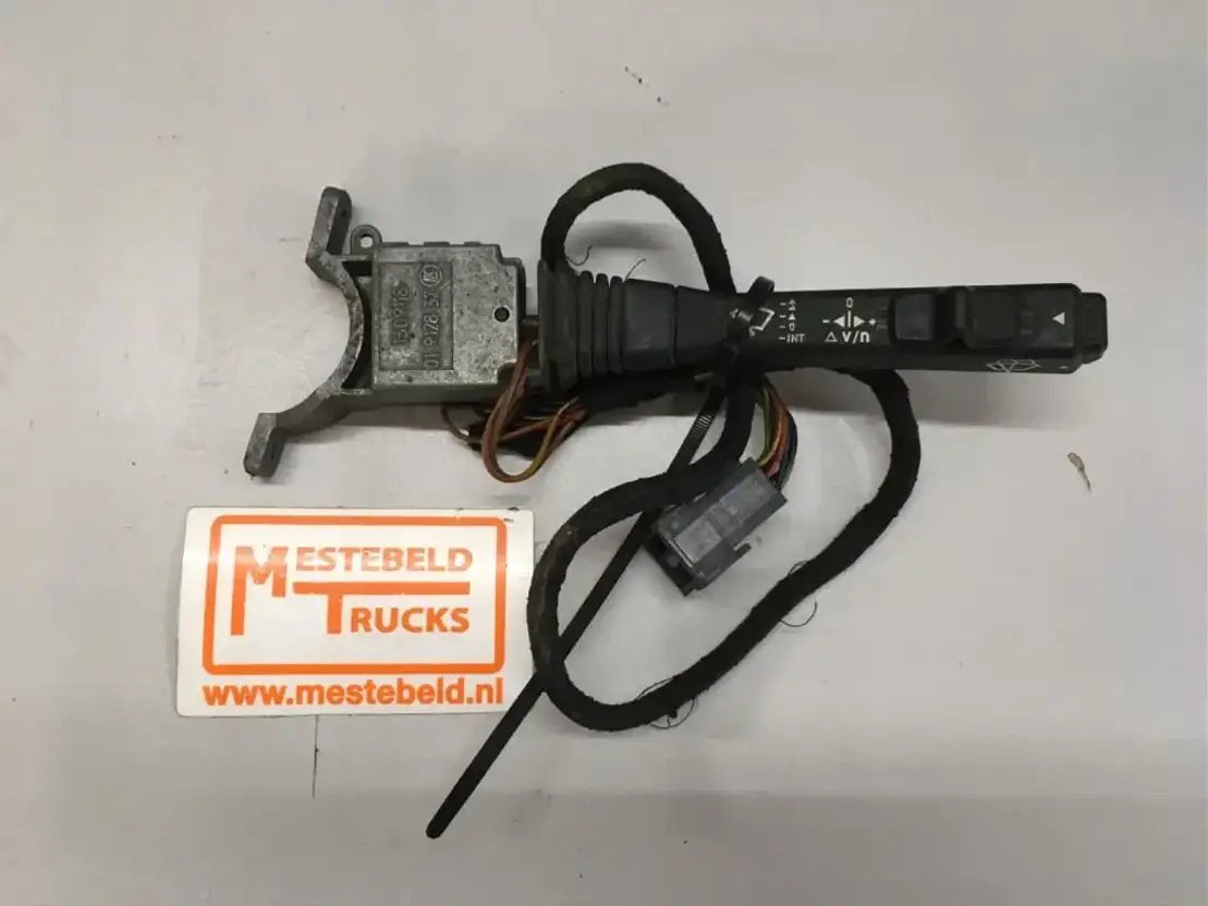 DAF CF 65 Stuurschakelaar rechts - Hytt och interiör för Lastbil: bild 1 DAF CF 65 Stuurschakelaar rechts - Hytt och interiör för Lastbil: bild 1