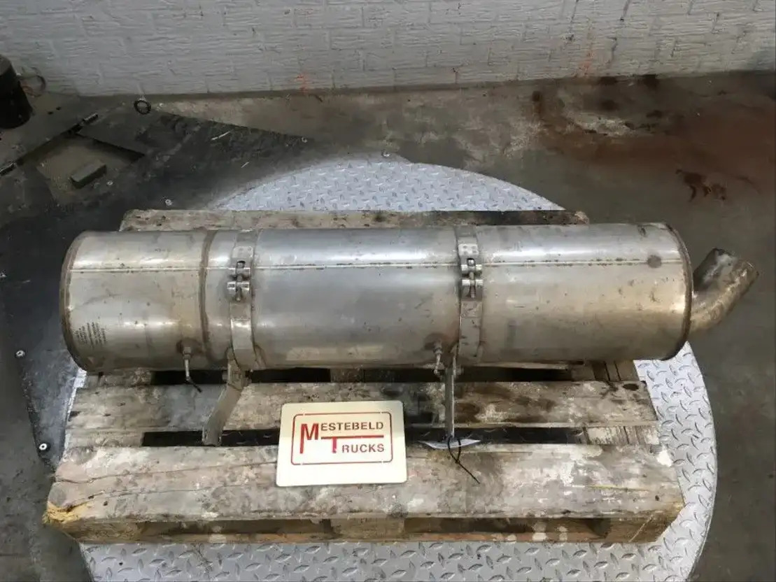 DAF CF 65 Uitlaatdemper katalysator - Avgassystem för Lastbil: bild 1 DAF CF 65 Uitlaatdemper katalysator - Avgassystem för Lastbil: bild 1