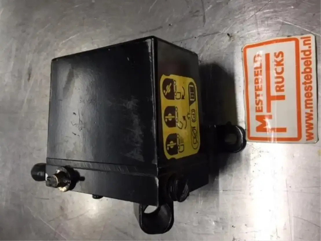 DAF Cabinekantelpomp - Hytt och interiör för Lastbil: bild 1 DAF Cabinekantelpomp - Hytt och interiör för Lastbil: bild 1