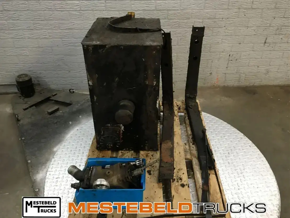 MAN PTO pomp + as + olietank - Hydraulik för Lastbil: bild 2 MAN PTO pomp + as + olietank - Hydraulik för Lastbil: bild 2