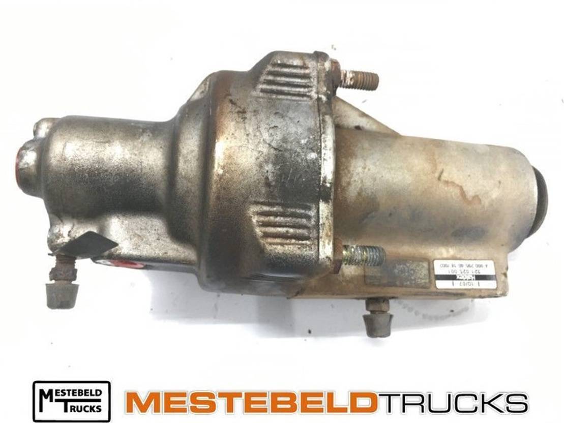 Mercedes-Benz Koppelingsbekrachtiger Atego - Kopplingsförstärkare för Lastbil: bild 1 Mercedes-Benz Koppelingsbekrachtiger Atego - Kopplingsförstärkare för Lastbil: bild 1