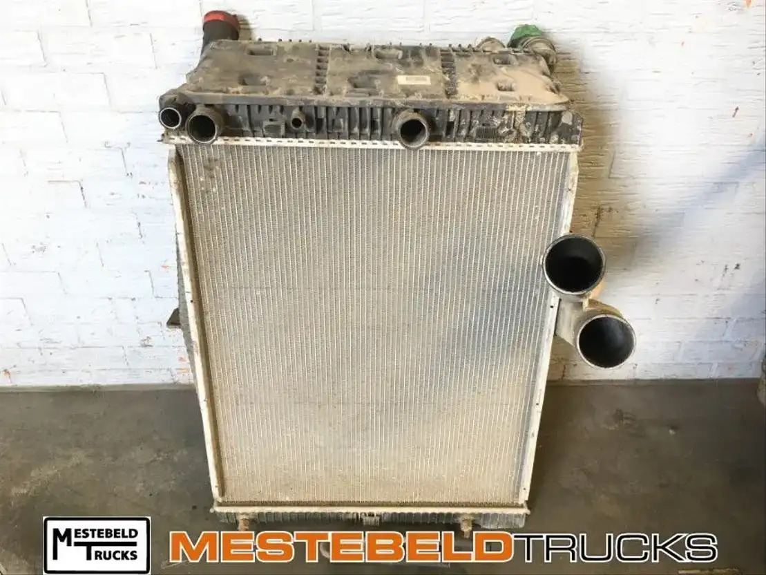 Mercedes-Benz Radiateur+ intercooler - Kylsystem för Lastbil: bild 1 Mercedes-Benz Radiateur+ intercooler - Kylsystem för Lastbil: bild 1