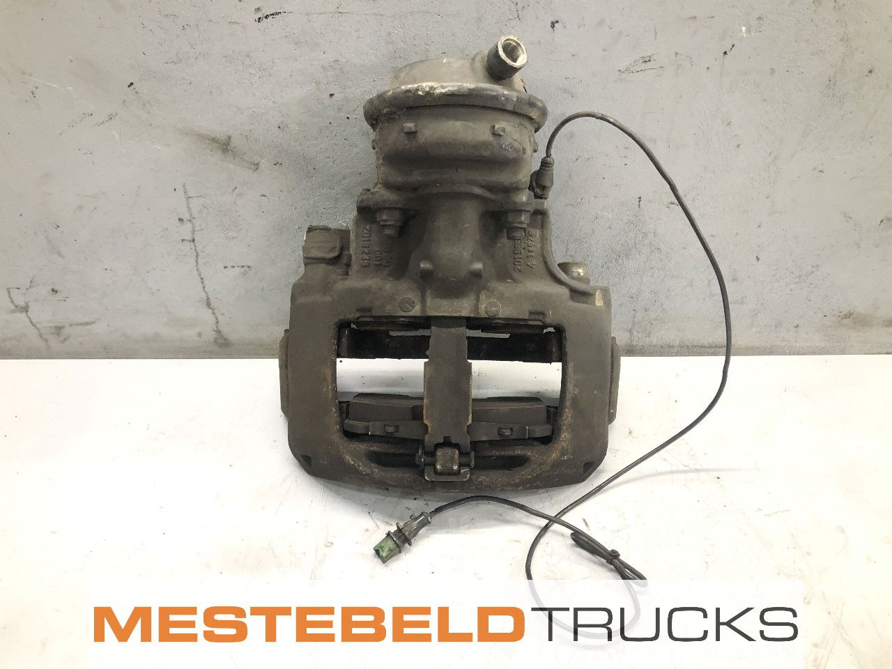 Mercedes-Benz Remklauw rechtsvoor - Bromsdelar för Lastbil: bild 1 Mercedes-Benz Remklauw rechtsvoor - Bromsdelar för Lastbil: bild 1