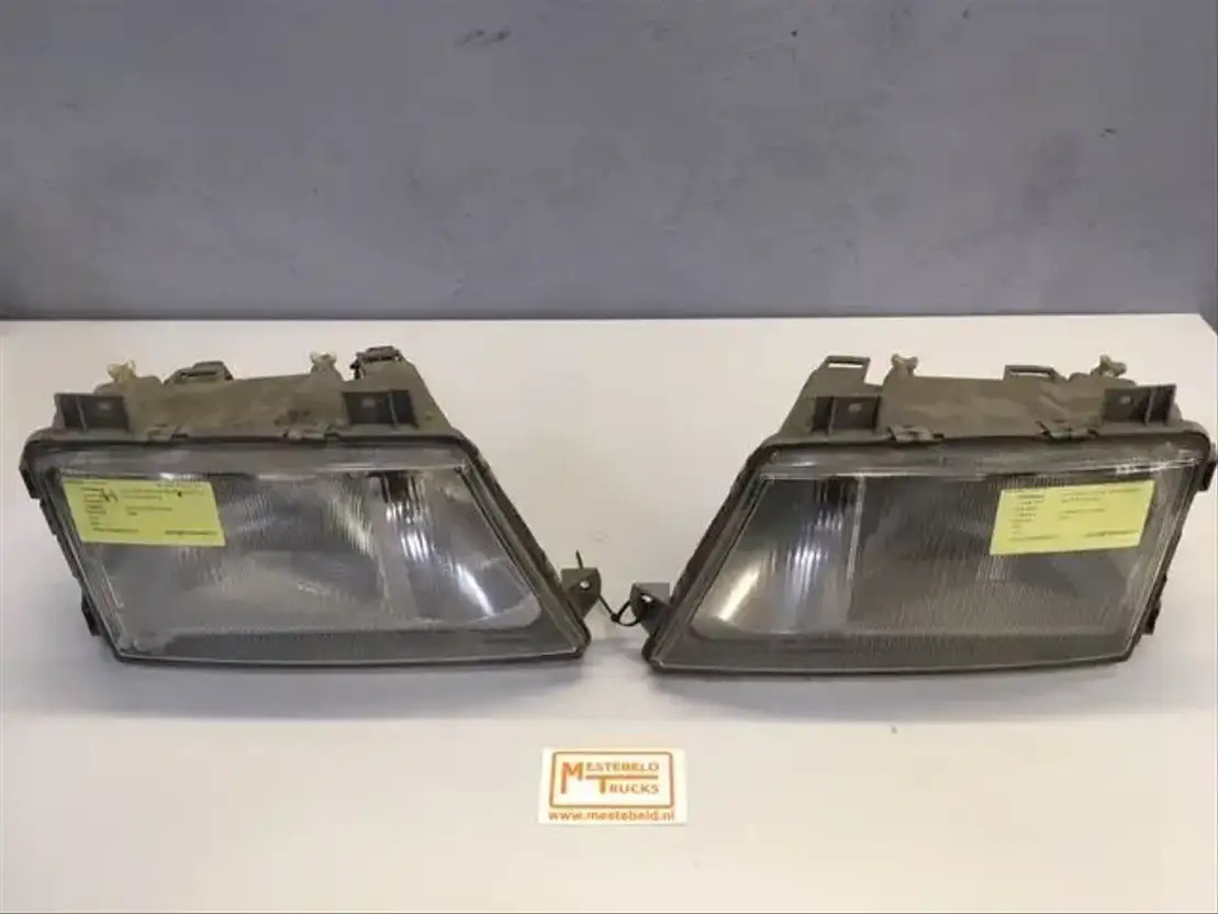 Mercedes-Benz Sprinter 312 Koplampen Sprinter 312 - Elektriskt system för Lastbil: bild 1 Mercedes-Benz Sprinter 312 Koplampen Sprinter 312 - Elektriskt system för Lastbil: bild 1
