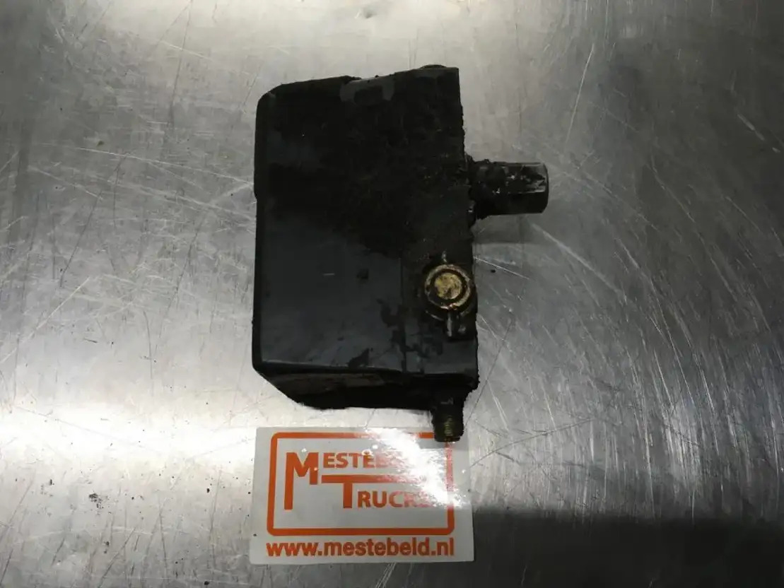 Renault C abinekantelpomp - Hytt och interiör för Lastbil: bild 1 Renault C abinekantelpomp - Hytt och interiör för Lastbil: bild 1