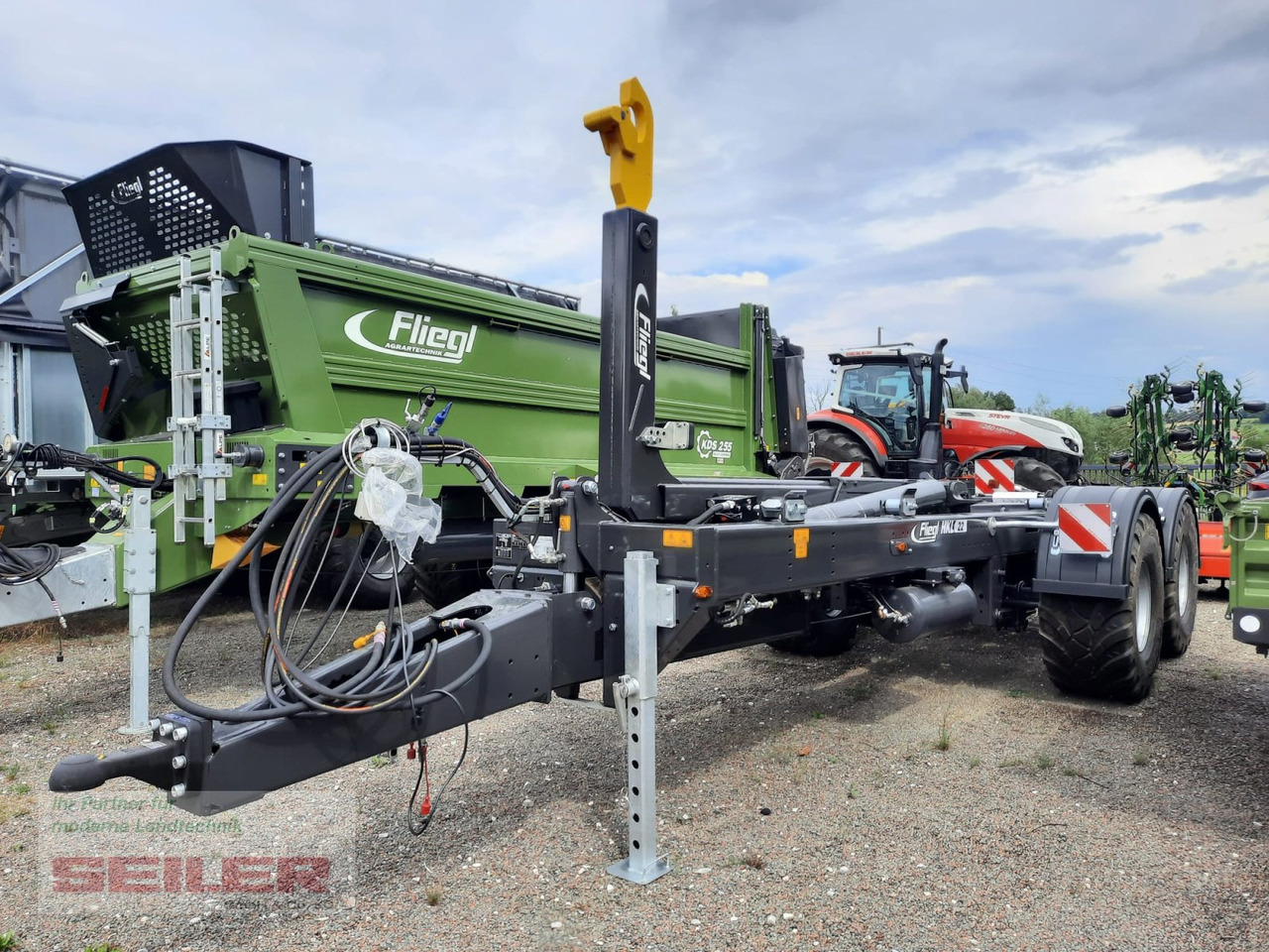 Fliegl HKL 22 Jumbo Abrollkipper - Lastväxlarsläp/ Liftdumpersläp: bild 1 Fliegl HKL 22 Jumbo Abrollkipper - Lastväxlarsläp/ Liftdumpersläp: bild 1