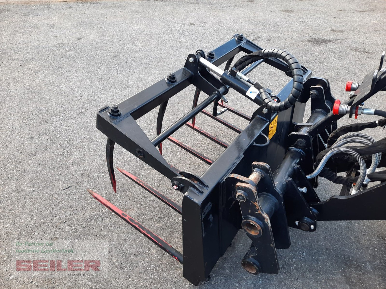 JCB Krokodilgebiss 1400 mm - Utrustning för ensilage: bild 5 JCB Krokodilgebiss 1400 mm - Utrustning för ensilage: bild 5