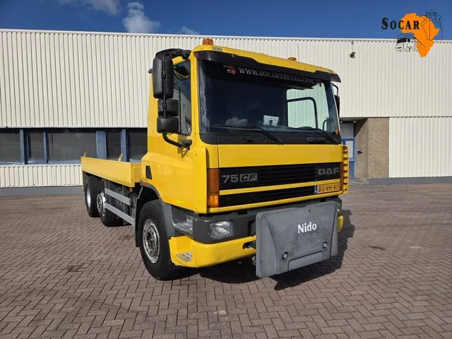 DAF CF 75.250 6x2 Euro 2 Automatic NL-Truck Original KM'S - Chassi lastbil: bild 1 DAF CF 75.250 6x2 Euro 2 Automatic NL-Truck Original KM'S - Chassi lastbil: bild 1