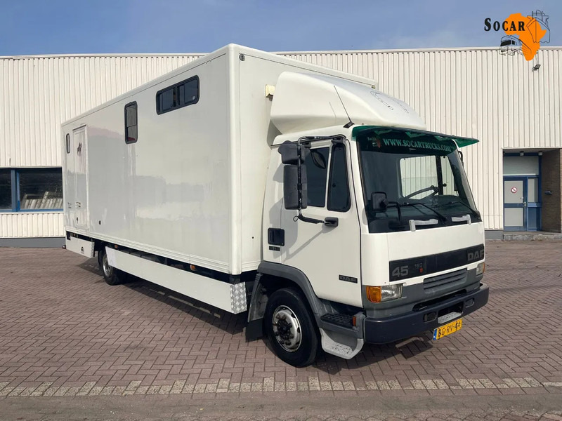 DAF LF 45.130 CLEAN HORSES NL-TRUCK - Hästbuss: bild 1 DAF LF 45.130 CLEAN HORSES NL-TRUCK - Hästbuss: bild 1
