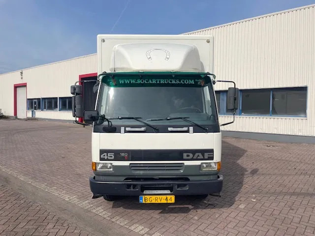 DAF LF 45.130 CLEAN HORSES NL-TRUCK - Hästbuss: bild 2 DAF LF 45.130 CLEAN HORSES NL-TRUCK - Hästbuss: bild 2