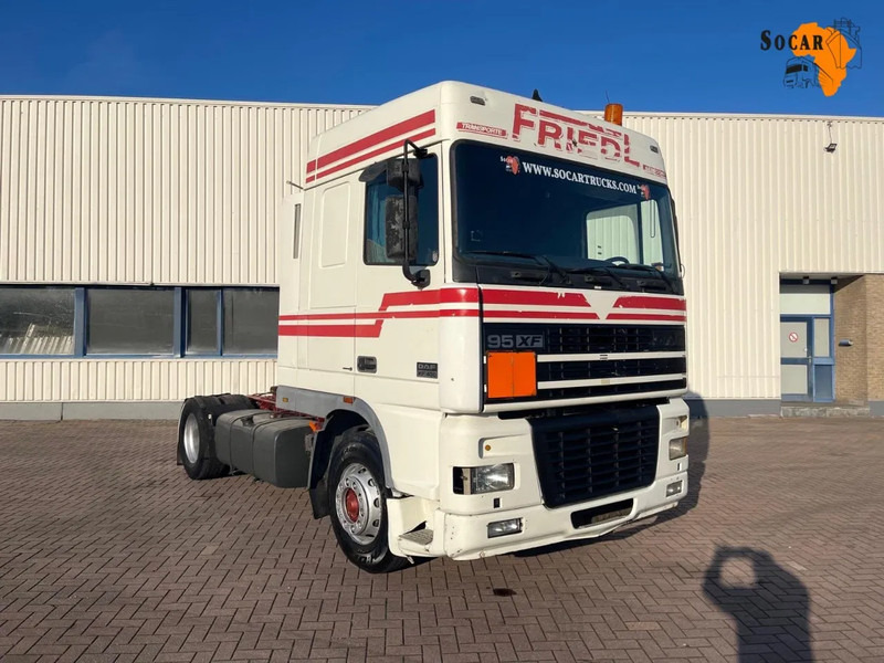 DAF XF 95.430 Manual-Gear Euro 3 - Dragbil: bild 1 DAF XF 95.430 Manual-Gear Euro 3 - Dragbil: bild 1