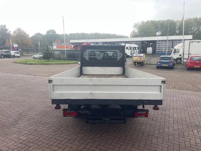 Iveco Daily 35S14 - Pickup, Dubbelhytt transportbil: bild 4 Iveco Daily 35S14 - Pickup, Dubbelhytt transportbil: bild 4
