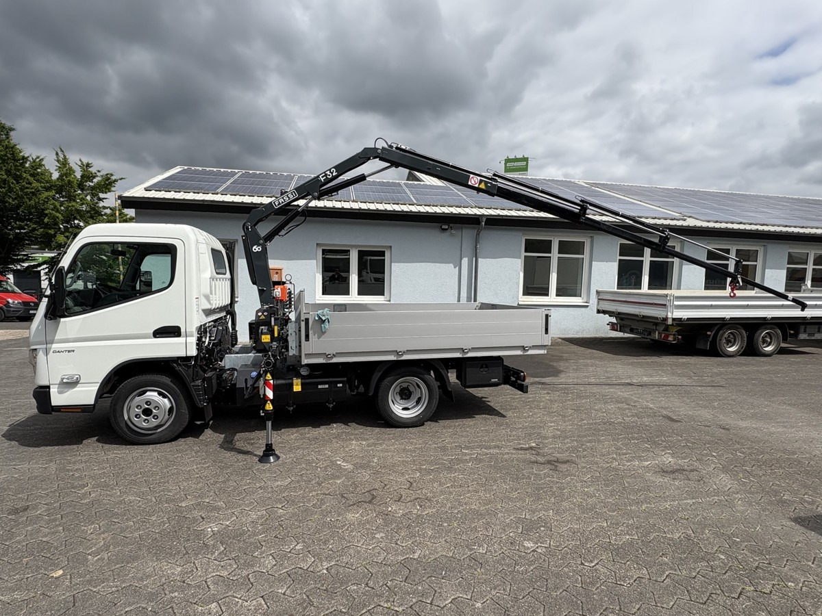 FUSO 3S15 Alu Pritsche 2.80m Ladekran Funk! sofort ve - Kranbil, Flakbil: bild 4 FUSO 3S15 Alu Pritsche 2.80m Ladekran Funk! sofort ve - Kranbil, Flakbil: bild 4