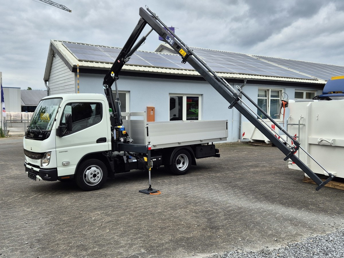 FUSO 3S15 Alu Pritsche 2.80m Ladekran - Transportbil med flak: bild 1 FUSO 3S15 Alu Pritsche 2.80m Ladekran - Transportbil med flak: bild 1