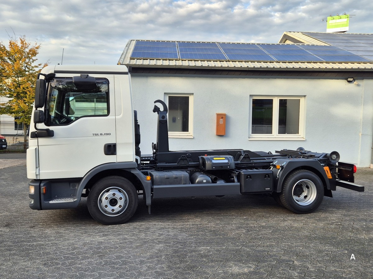 MAN TGL 8.190 BL City Abrollkipper Aut., 2 x AHK sof - Lastväxlare lastbil: bild 3 MAN TGL 8.190 BL City Abrollkipper Aut., 2 x AHK sof - Lastväxlare lastbil: bild 3