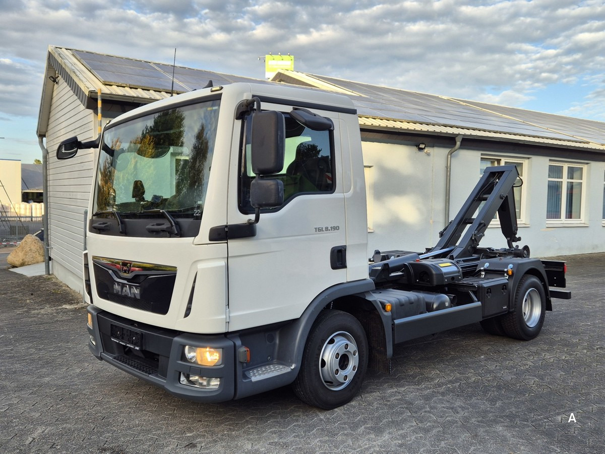 MAN TGL 8.190 BL City Abrollkipper Aut., 2 x AHK sof - Lastväxlare lastbil: bild 2 MAN TGL 8.190 BL City Abrollkipper Aut., 2 x AHK sof - Lastväxlare lastbil: bild 2