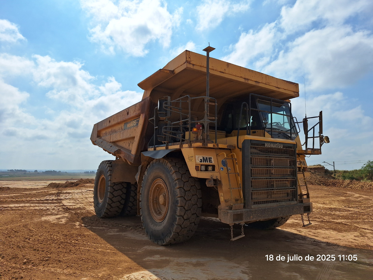 KOMATSU HD605 7-EO - Terränggående truck: bild 2 KOMATSU HD605 7-EO - Terränggående truck: bild 2