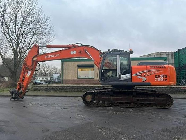 Hitachi ZX250LC-3 - ZX 250 LC - ZX250 - Grävmaskin: bild 1 Hitachi ZX250LC-3 - ZX 250 LC - ZX250 - Grävmaskin: bild 1
