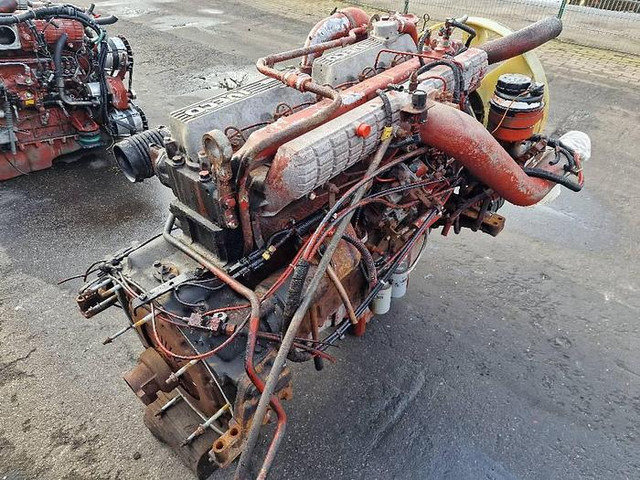 Iveco 8460 - Reservdelar: bild 3 Iveco 8460 - Reservdelar: bild 3