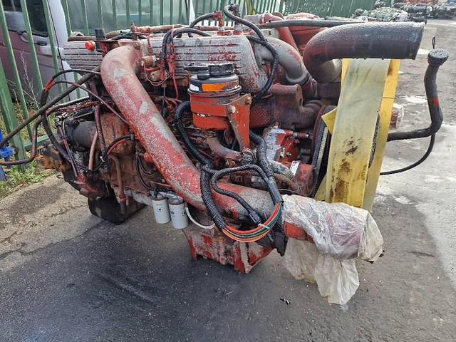 Iveco 8460 - Reservdelar: bild 2 Iveco 8460 - Reservdelar: bild 2