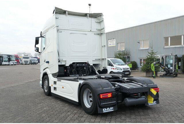 DAF XG 530 FT 4x2, Intarder, 2x Tank, Standklima - Dragbil: bild 3 DAF XG 530 FT 4x2, Intarder, 2x Tank, Standklima - Dragbil: bild 3