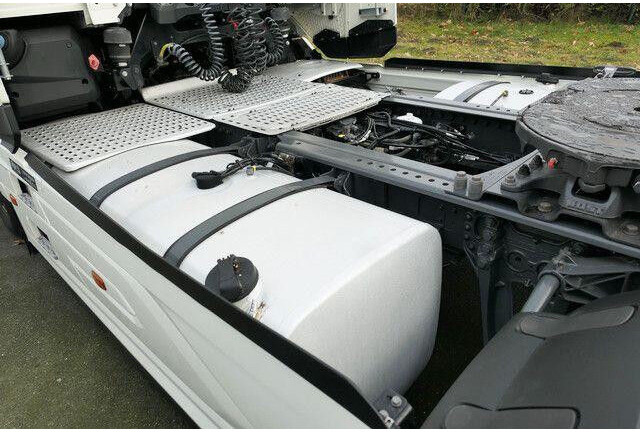 DAF XG 530 FT 4x2, Intarder, 2x Tank, Standklima - Dragbil: bild 4 DAF XG 530 FT 4x2, Intarder, 2x Tank, Standklima - Dragbil: bild 4